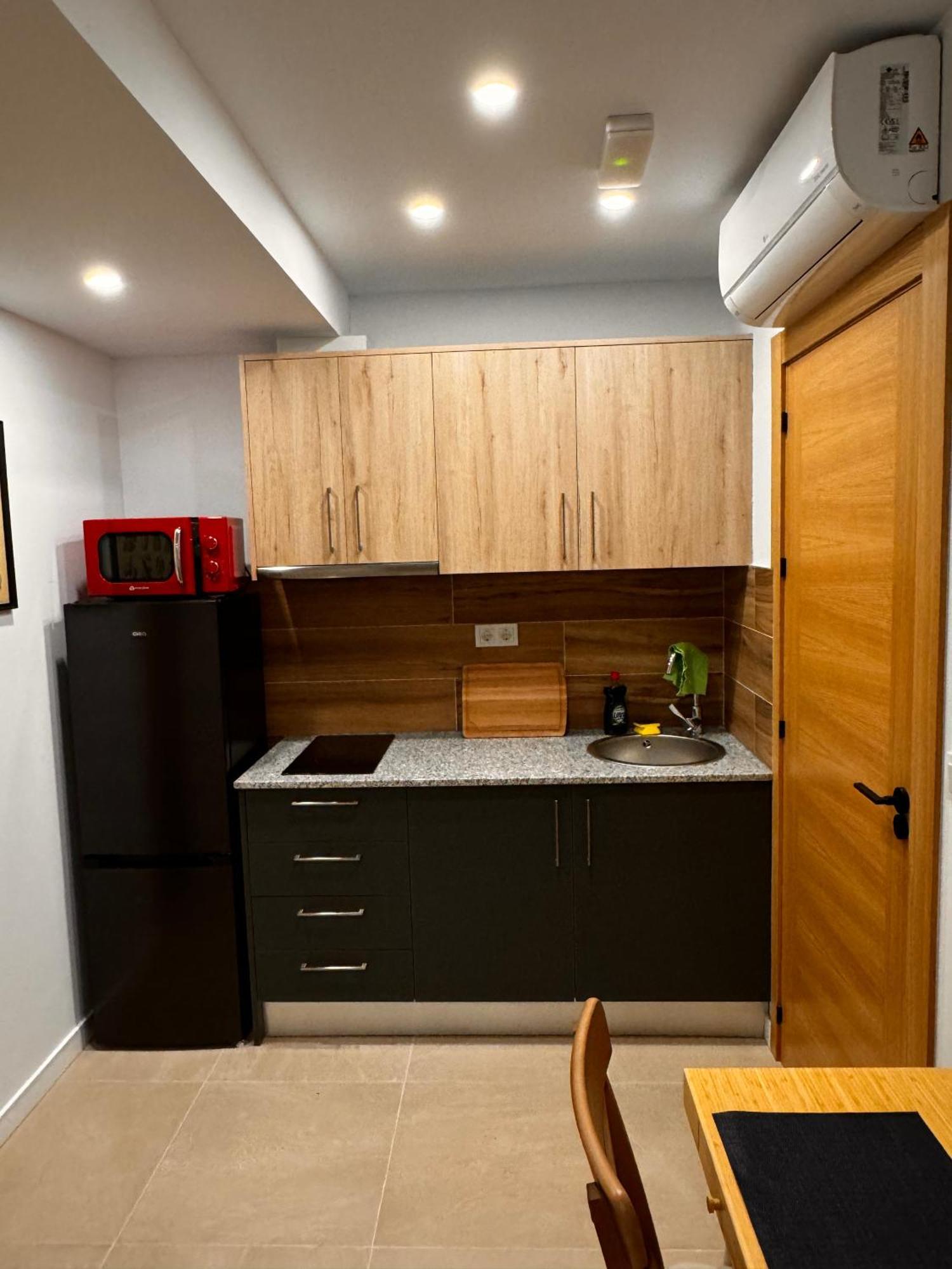 Apartamentos Postiguet อาลิกันเต ภายนอก รูปภาพ